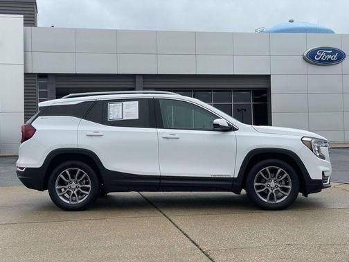 2023 GMC Terrain SLT