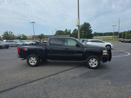 Black 2009 Chevrolet Silverado 1500 LT Crew Cab