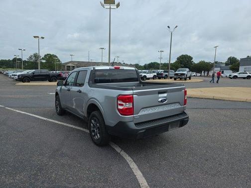 Iconic Silver Metallic 2024 Ford Maverick XLT