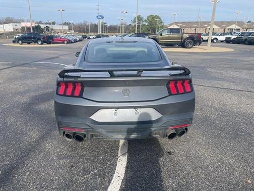 2024 Ford Mustang Dark Horse