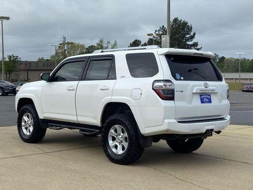 Super White 2017 Toyota 4Runner SR5