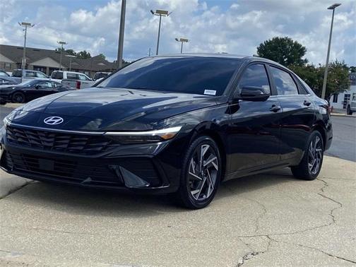 2024 Hyundai ELANTRA Limited