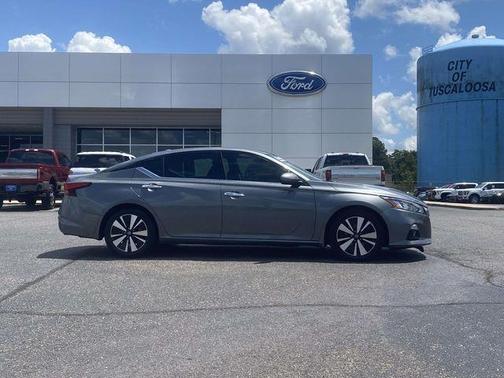 Gun Metallic 2019 Nissan Altima 2.5 SV