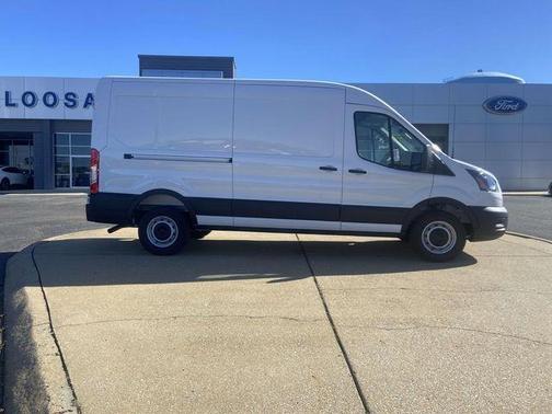 2026 Ford Transit-250 148 WB Medium Roof Cargo