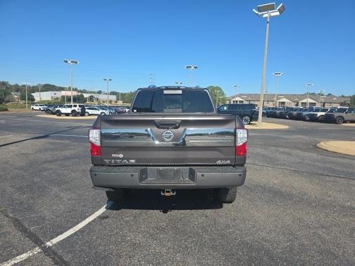 2018 Nissan Titan Platinum Reserve