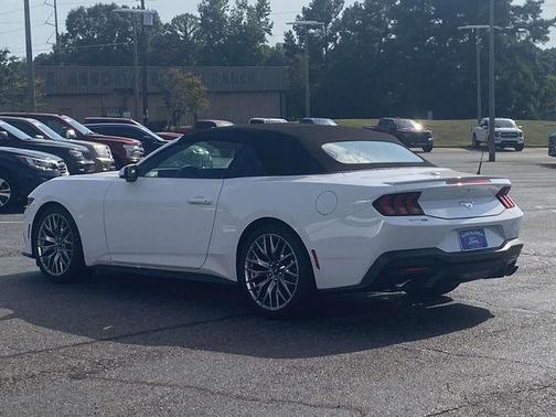 Oxford White 2025 Ford Mustang EcoBoost Premium