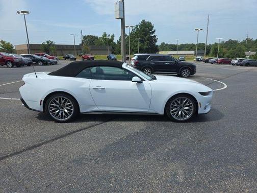 Oxford White 2025 Ford Mustang EcoBoost Premium