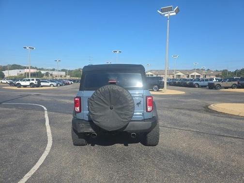 2023 Ford Bronco Base