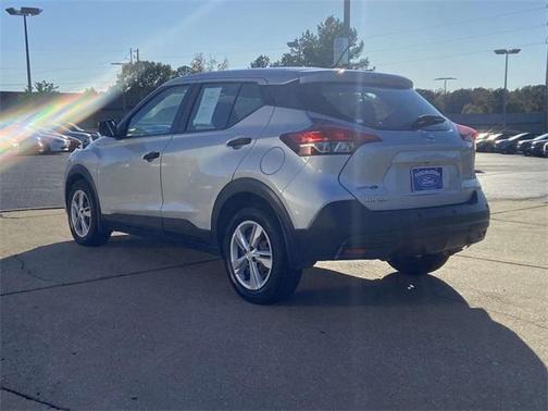 2020 Nissan Kicks S