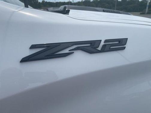 Summit White 2025 Chevrolet Silverado 1500 ZR2