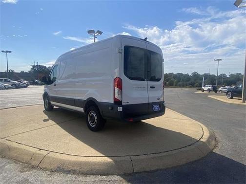 2015 Ford Transit-250 148 WB Medium Roof Cargo