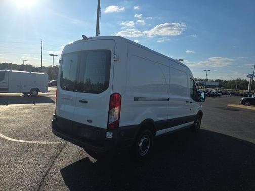 2015 Ford Transit-250 148 WB Medium Roof Cargo