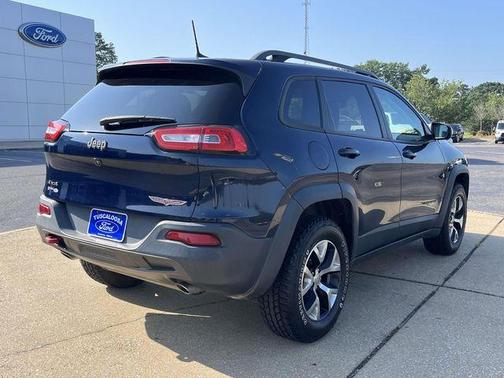 True Blue 2016 Jeep Cherokee Trailhawk