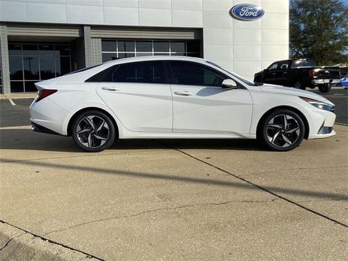 2021 Hyundai ELANTRA Limited