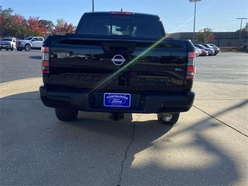 2024 Nissan Frontier SL