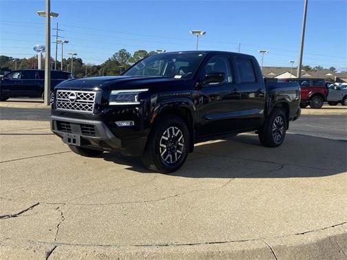 2024 Nissan Frontier SL