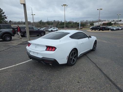 2024 Ford Mustang EcoBoost