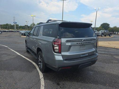 Sterling Gray Metallic 2023 Chevrolet Suburban Z71