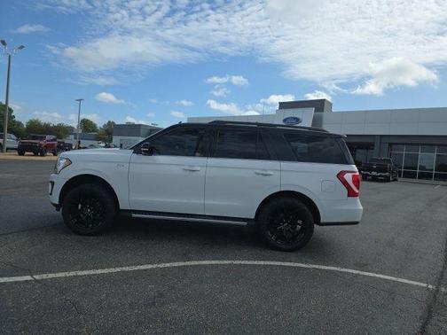 Oxford White 2020 Ford Expedition XLT