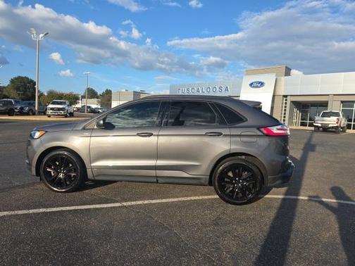 2022 Ford Edge ST Line