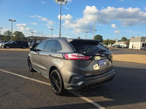 2022 Ford Edge ST Line