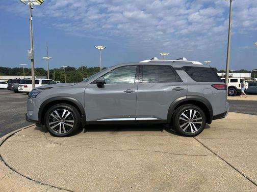 Boulder Gray Metallic 2025 Nissan Pathfinder Platinum