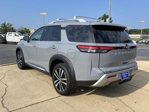 Boulder Gray Metallic 2025 Nissan Pathfinder Platinum