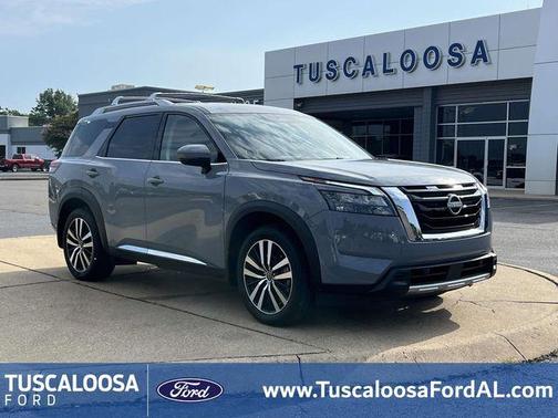 Boulder Gray Metallic 2025 Nissan Pathfinder Platinum