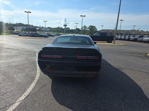 Pitch Black Clearcoat 2019 Dodge Challenger SXT