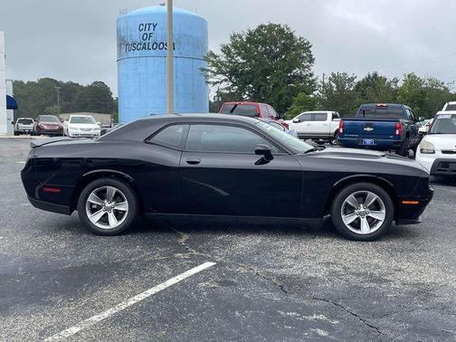 Pitch Black Clearcoat 2019 Dodge Challenger SXT