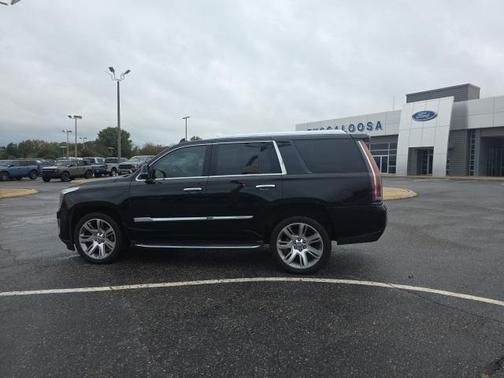 2017 Cadillac Escalade Luxury