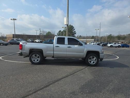 2019 Chevrolet Silverado 1500 LD Custom