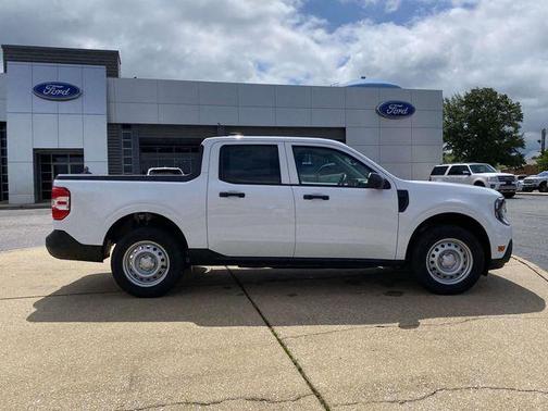 Oxford White 2026 Ford Maverick XL