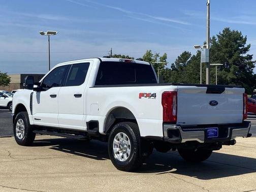 Oxford White 2024 Ford F-250 XLT