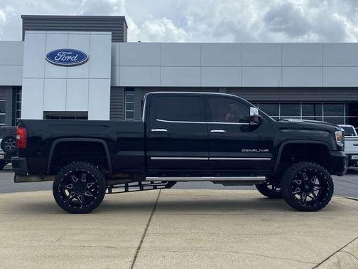Onyx Black 2017 GMC Sierra 2500 Denali