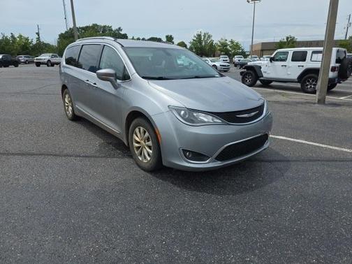 2018 Chrysler Pacifica Touring-L