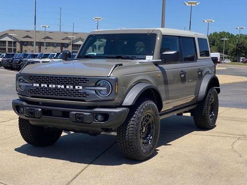 Gray 2026 Ford Bronco Badlands
