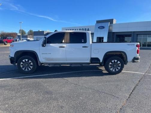 2022 Chevrolet Silverado 2500 Custom