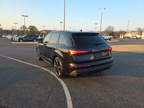 2025 Audi Q7 55 Premium Plus