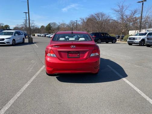 2012 Hyundai Accent GLS