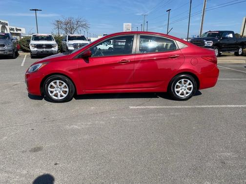 2012 Hyundai Accent GLS