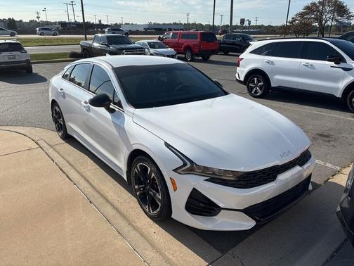 2022 Kia K5 GT-Line