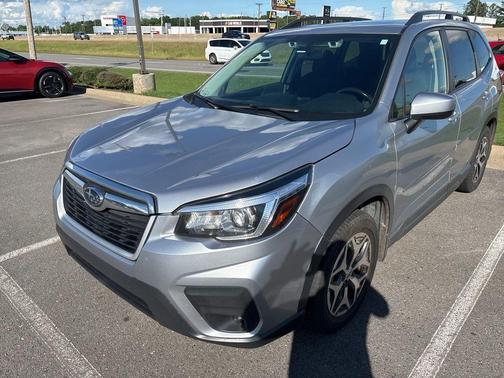 Ice Silver Metallic 2019 Subaru Forester Premium