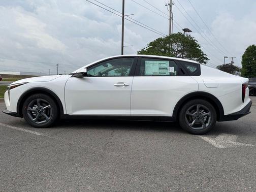 Snow White Pearl 2026 Kia K4 LXS