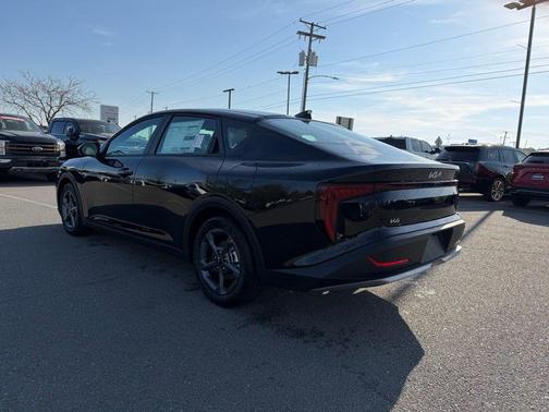 Aurora Black Pearl 2026 Kia K4 LXS