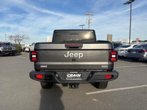 2021 Jeep Gladiator Overland