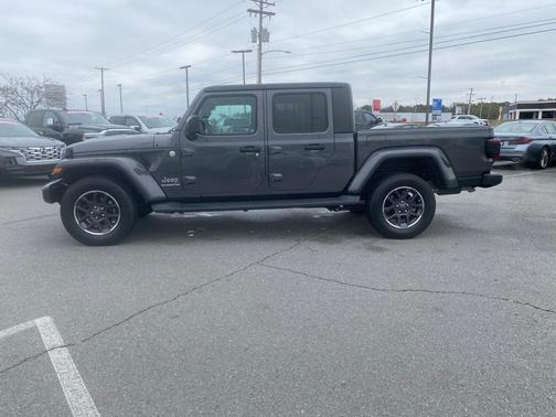 2021 Jeep Gladiator Overland