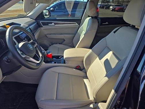 2023 Volkswagen Atlas 3.6L SE w/Technology