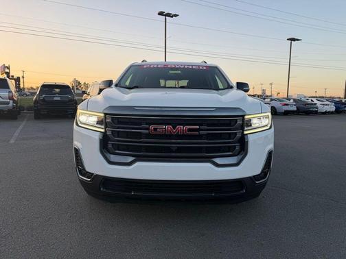 2023 GMC Acadia AT4