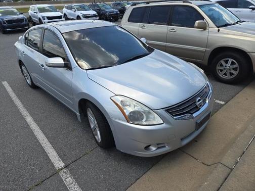 2010 Nissan Altima 3.5 SR